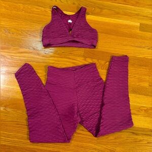 Booty by Brabants chrome set in berry.  One size